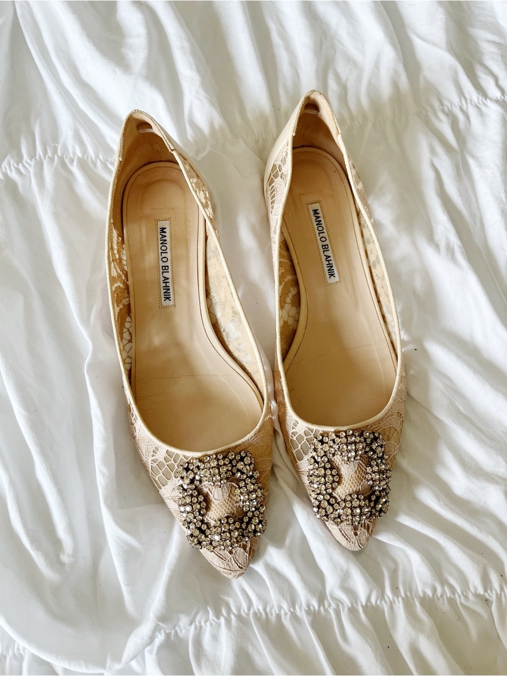 MANOLO BLAHNIK Hangisiflat Lace Pink Champagne Size 40